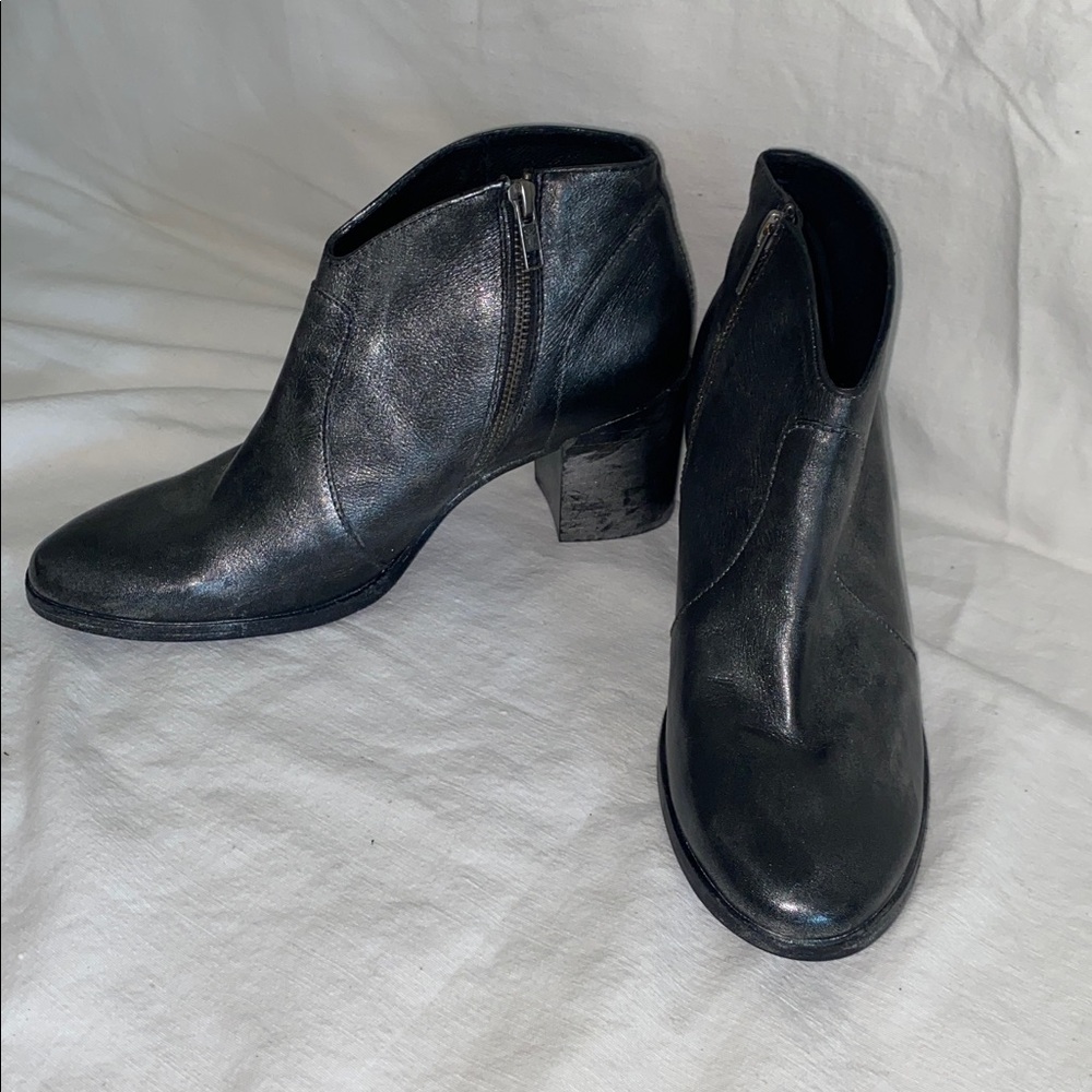 Frye black/silver metallic leather Women's booties NWOT